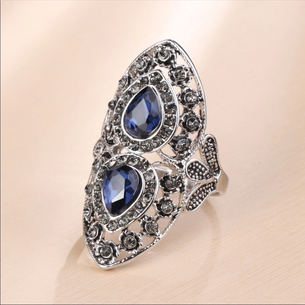 🌿🦋Sapphire Blue Crystal Statement Ring🦋🌿